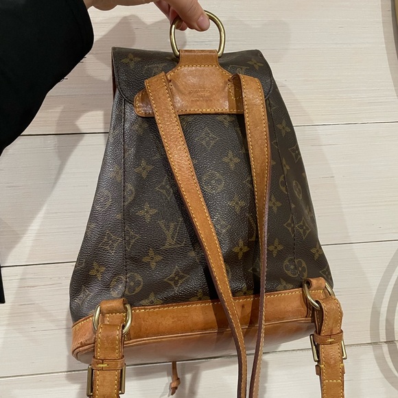 Louis Vuitton Montsouris MM backpack - Picture 3 of 4